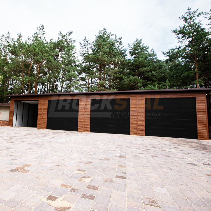 Garaż blaszany 16x6,5 m + cztery bramy segmentowe antracyt