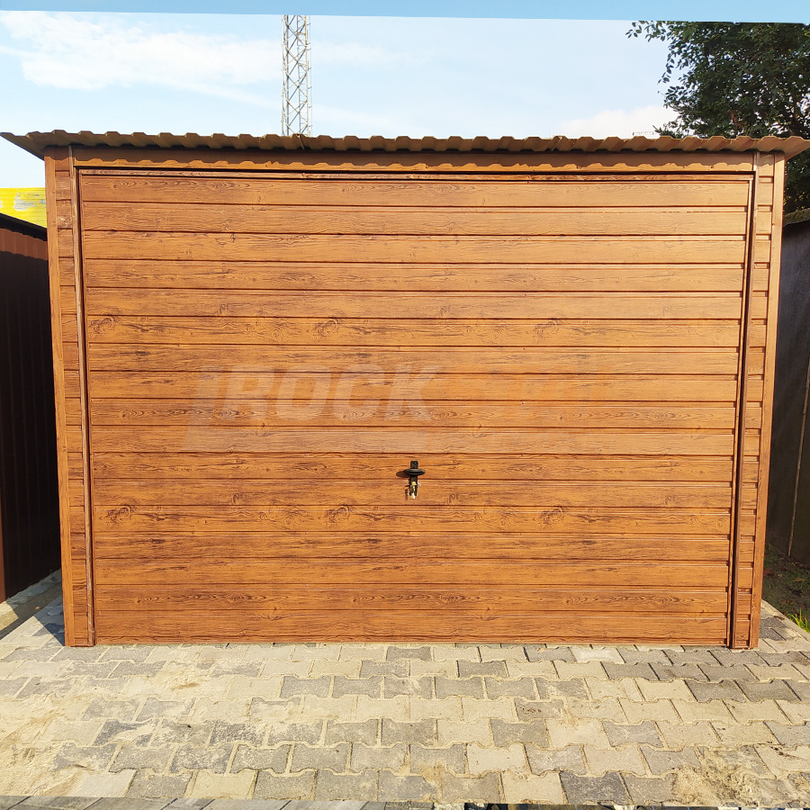 Drewnopodobny garaż w kolorze złoty dąb - 3x5 m + brama uchylna