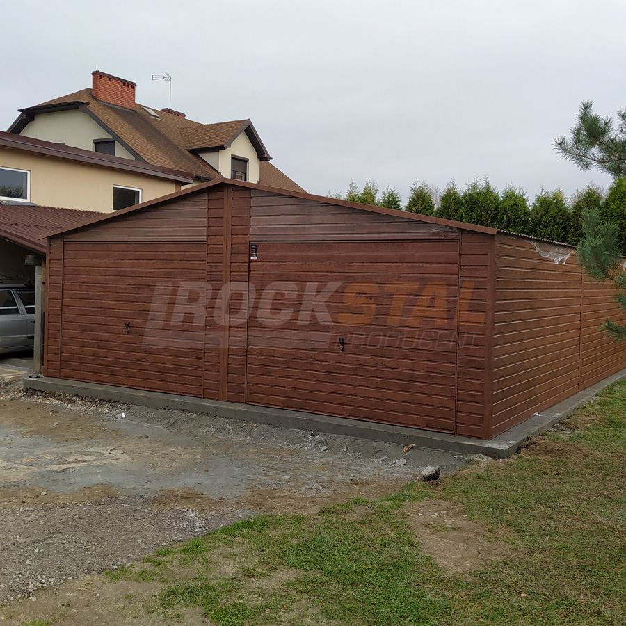Garaż blaszany drewnopodobny 6,5x6 m dwie bramy uchylne orzech - obrazek 2
