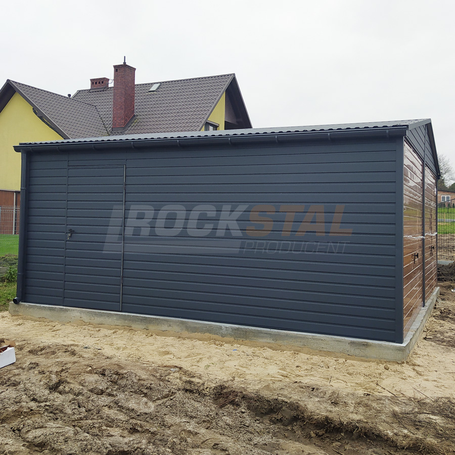 Garaż blaszany 6x6 m + dwie bramy uchylne drewnopodobne - obrazek 3