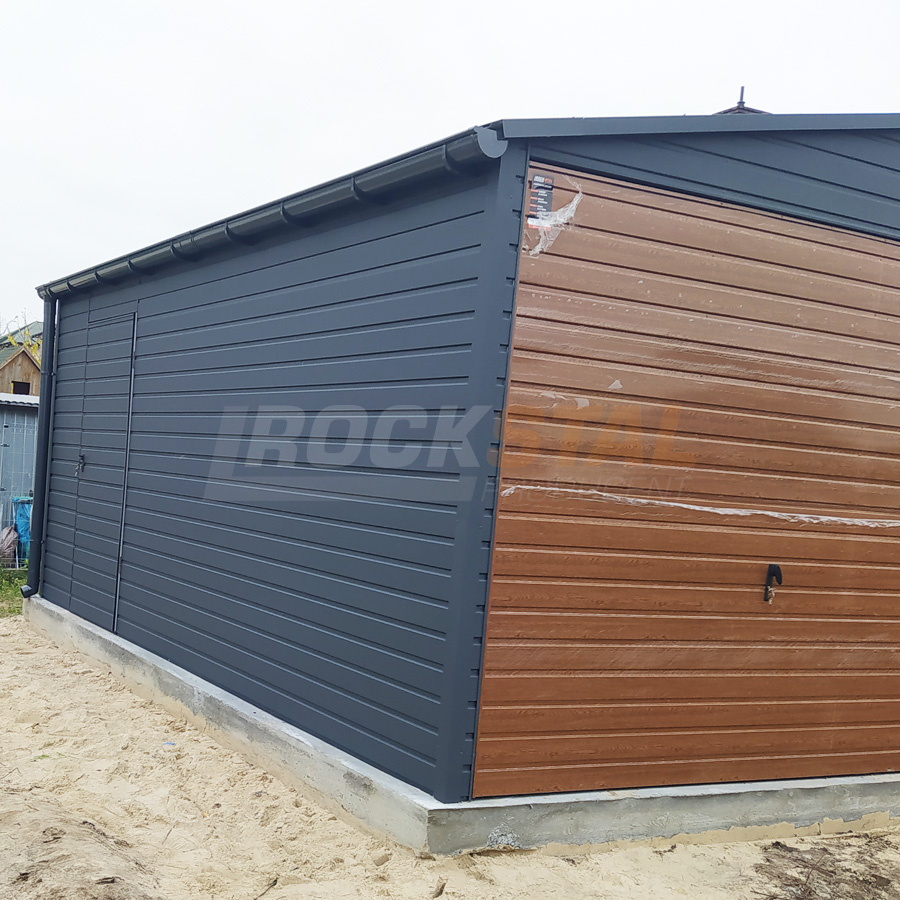 Garaż blaszany 6x6 m + dwie bramy uchylne drewnopodobne - obrazek 2