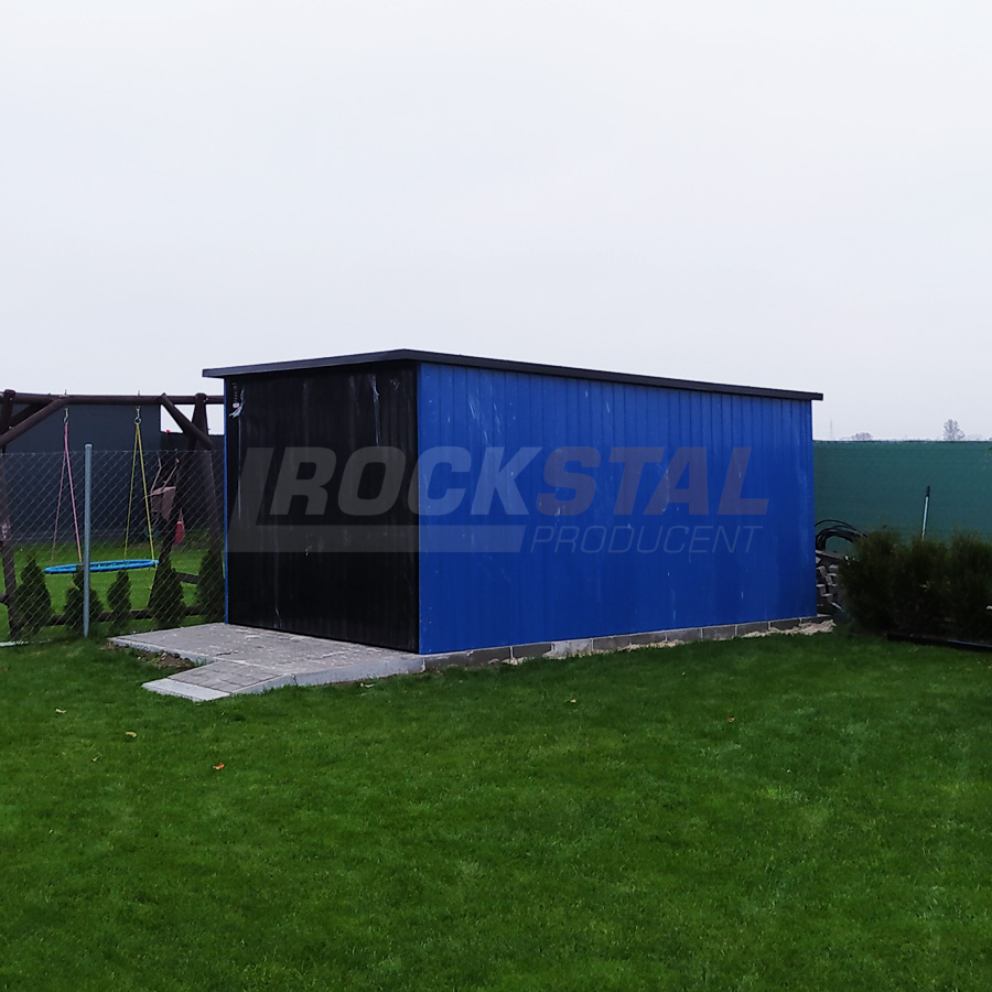 Garaż blaszany 3x5 niebieski z ciemną bramą uchylną - obrazek 2