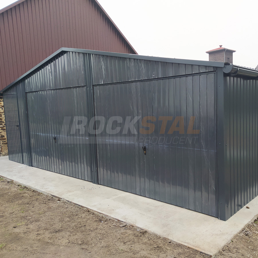 Garaż blaszany 7x6 m - kolor RAL 7016 połysk + dodatkowe drzwi