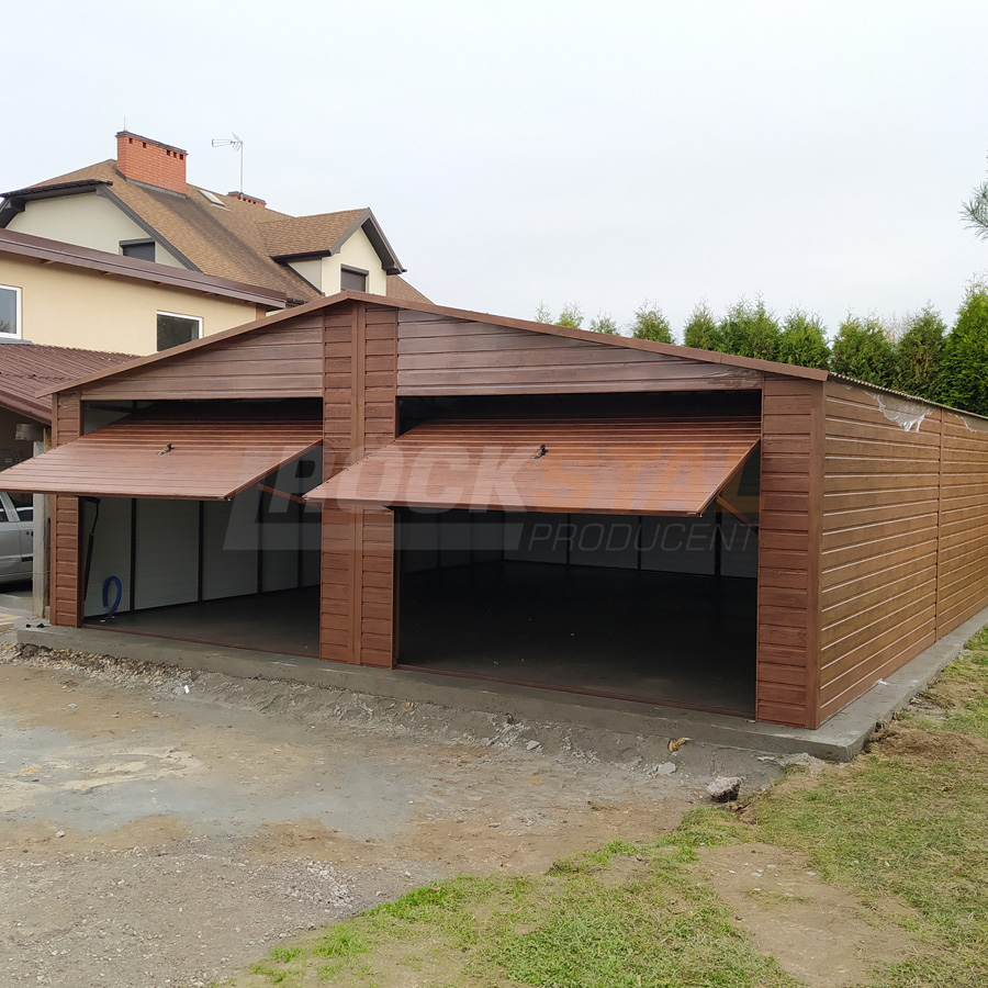 Garaż blaszany drewnopodobny 6,5x6 m dwie bramy uchylne orzech - obrazek 3